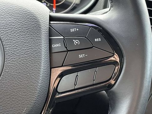Used 2019 Jeep Cherokee Latitude Plus FWD image 21