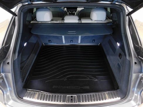 Used 2021 Porsche Cayenne GTS image 83
