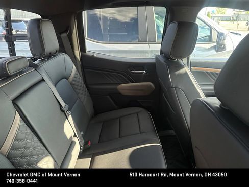 New 2026 GMC Canyon Denali w/ LPO, Denali Black Edition AWD/4WD image 23