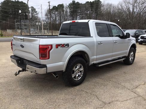 Used 2016 Ford F150 Lariat image 9