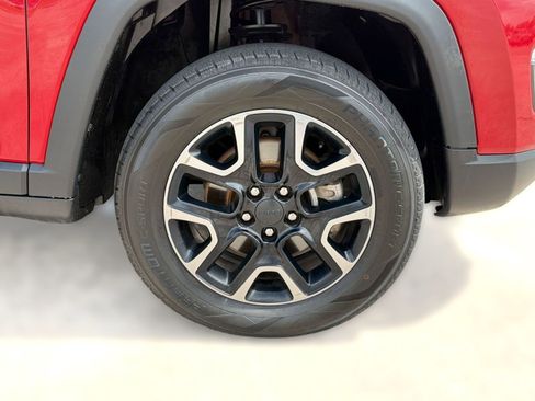 Used 2019 Jeep Compass Trailhawk AWD/4WD image 11
