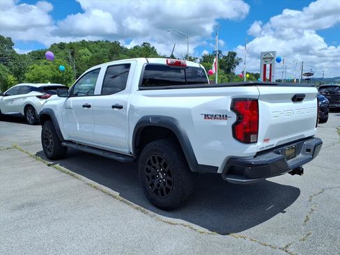 Used 2023 Chevrolet Colorado Trail Boss w/ Advanced Trailering Package AWD/4WD image 7