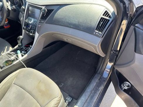 Used 2012 Hyundai Sonata SE w/ Navigation & Sunroof Pkg FWD image 13