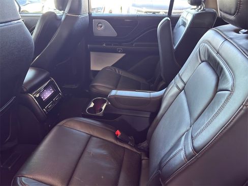 Used 2023 Lincoln Aviator Reserve w/ Equipment Group 201A image 33