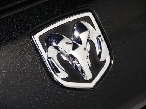 Used 2009 Dodge Challenger R/T image 29