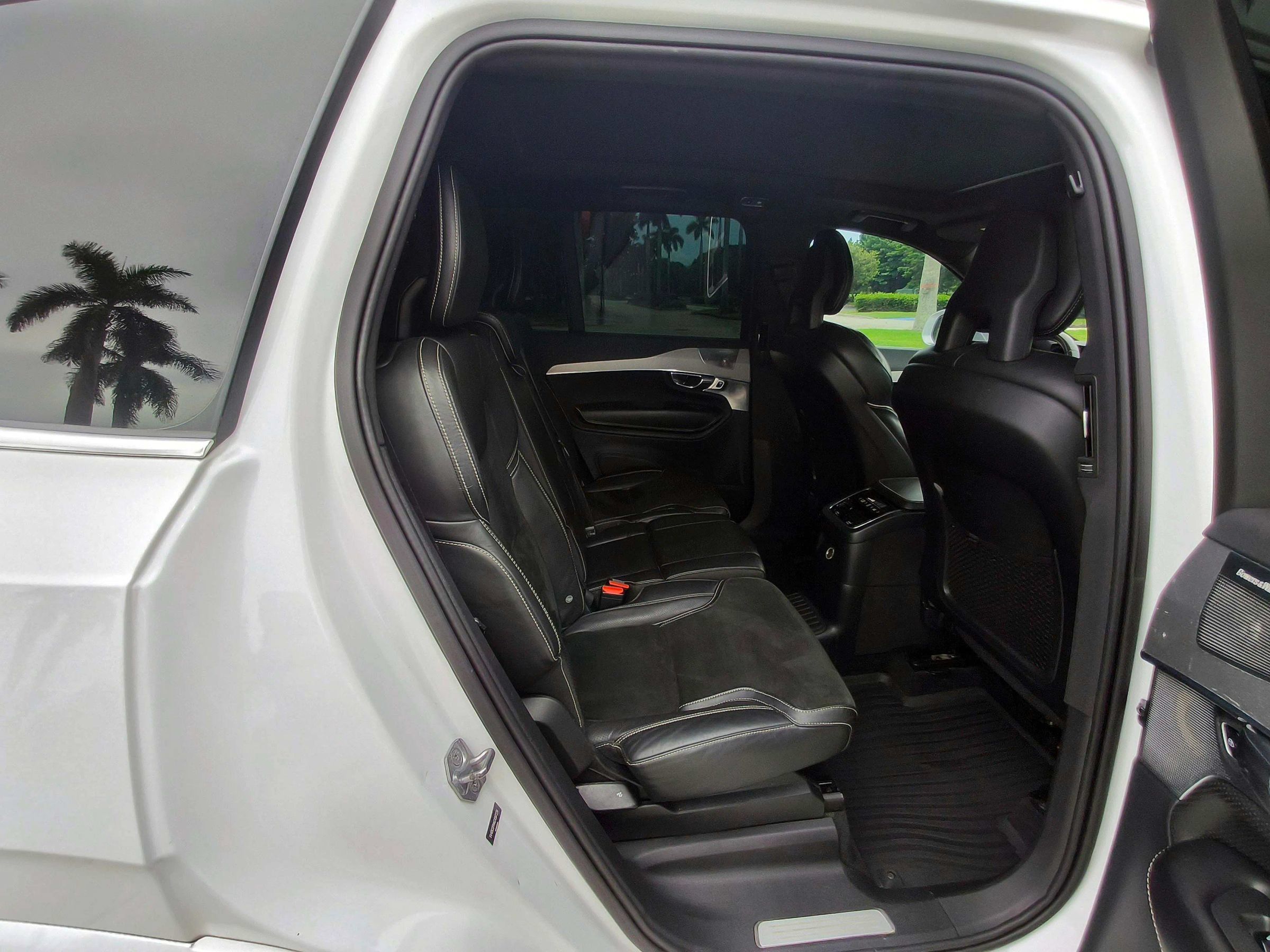 Used 2016 Volvo XC90 T8 R-Design AWD/4WD image 42