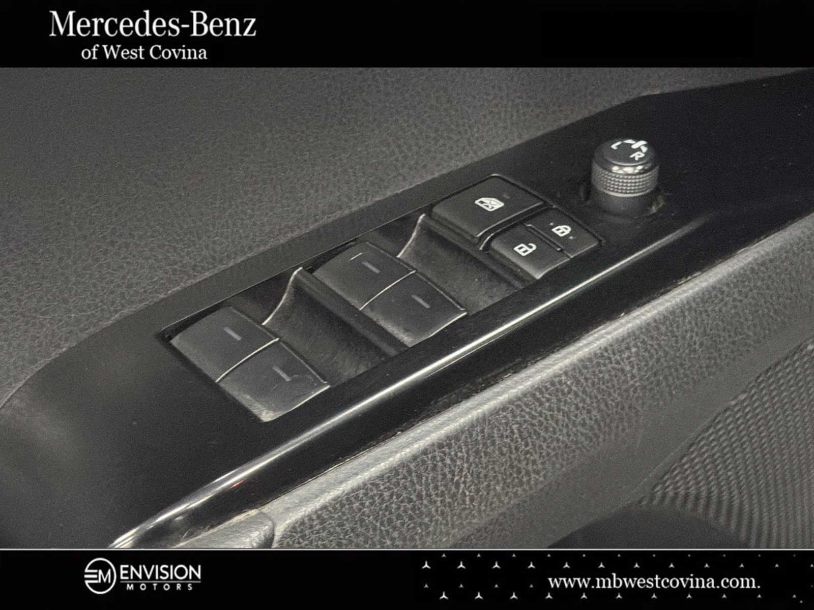 Used 2025 Toyota Camry SE FWD image 21