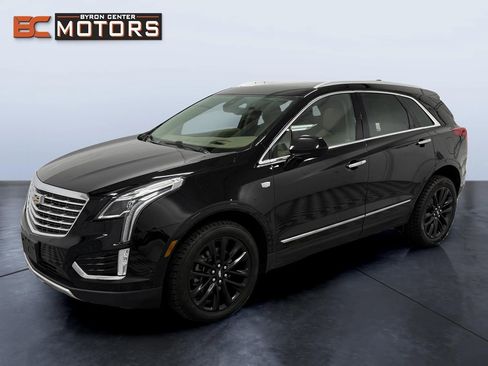 Used 2018 Cadillac XT5 Platinum w/ Driver Assist Package AWD/4WD image 1