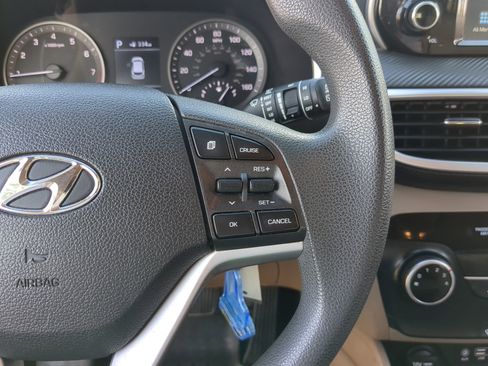 Used 2021 Hyundai Tucson SE image 32