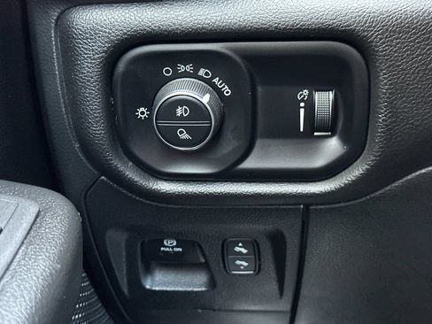 Used 2022 RAM 1500 Big Horn AWD/4WD image 31