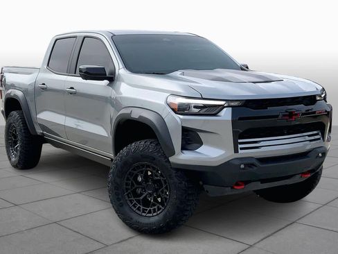 Certified 2024 Chevrolet Colorado ZR2 w/ ZR2 Convenience Package III image 2