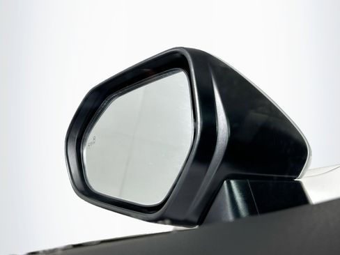 Used 2025 Toyota Camry LE image 16