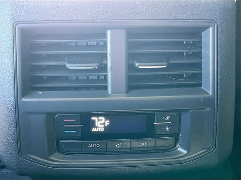 Used 2022 Volkswagen Atlas SE image 26