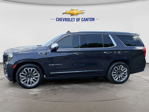 Used 2023 GMC Yukon Denali Ultimate AWD/4WD image 8