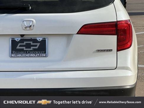Used 2018 Honda Pilot Touring image 7