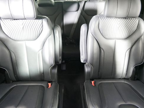 Used 2025 Hyundai Palisade Calligraphy image 13