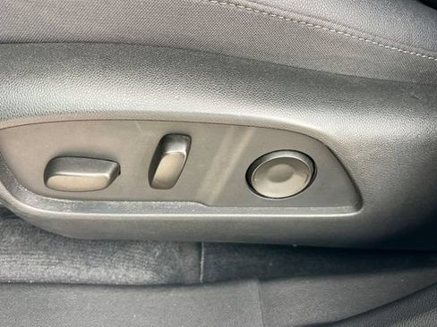 Used 2025 Chevrolet Equinox LT w/ Convenience Package II FWD image 13
