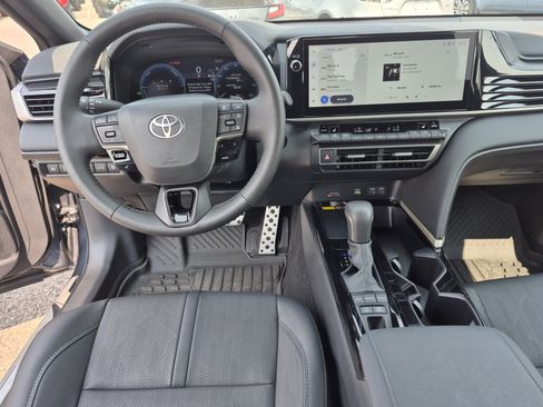 Used 2026 Toyota Camry XSE FWD image 18