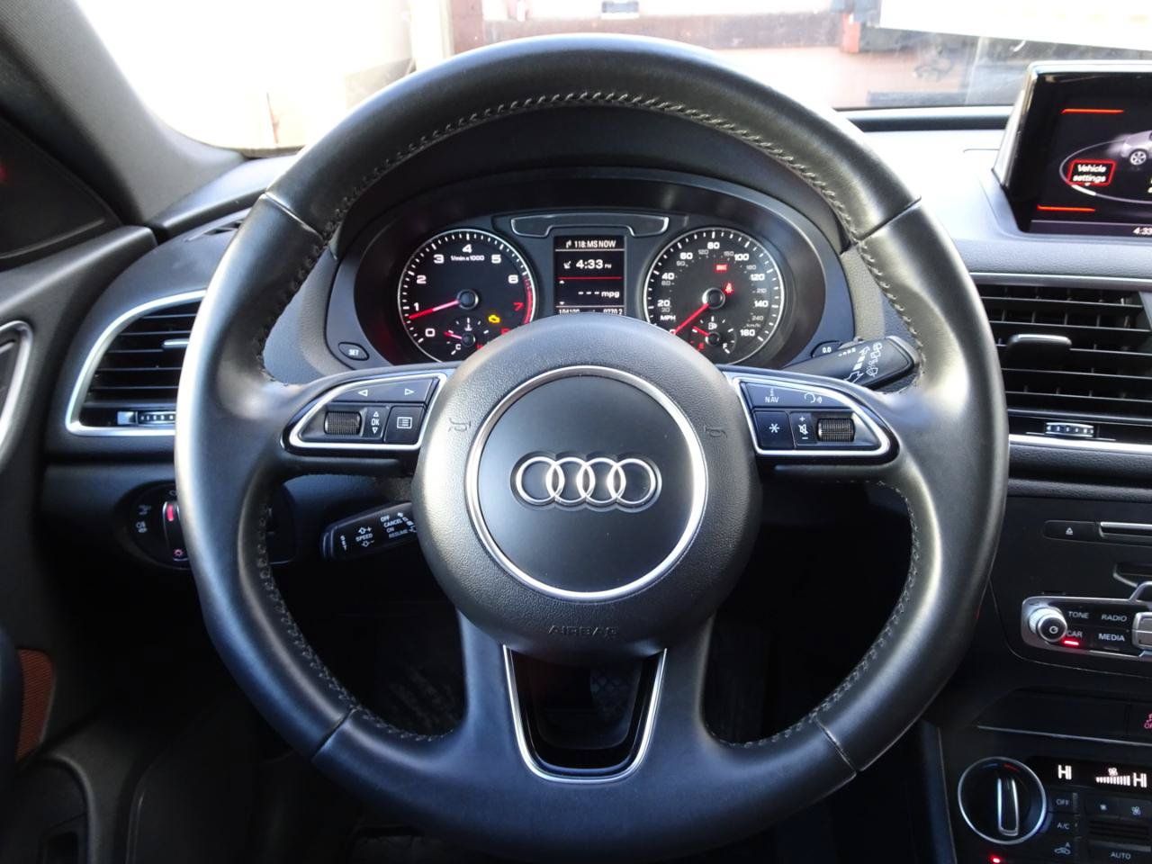 Used 2018 Audi Q3 2.0T Premium Plus w/ Premium Plus Package AWD/4WD image 18