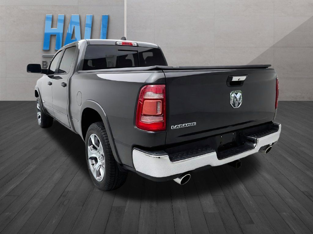 Used 2019 RAM 1500 Laramie RWD image 3