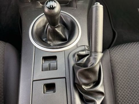 Used 2008 MAZDA MX-5 Miata Sport w/ Convenience Pkg image 21