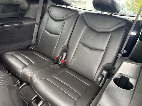 Used 2023 Cadillac XT6 Premium Luxury FWD image 19