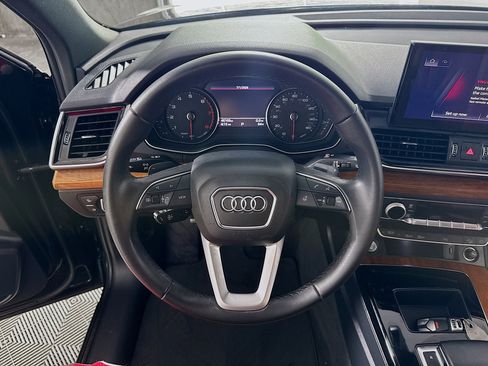Used 2023 Audi Q5 2.0T Premium w/ Convenience Package AWD/4WD image 15