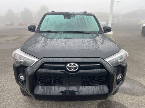 Used 2024 Toyota 4Runner SR5 Premium image 2