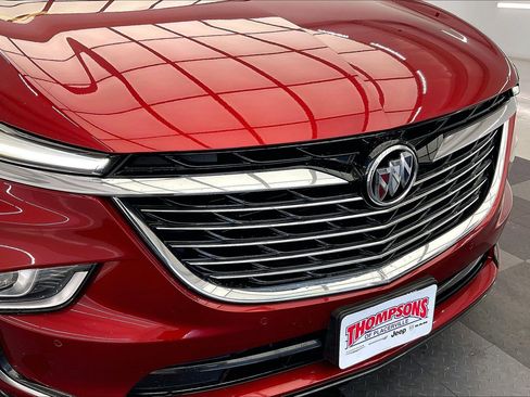 Used 2023 Buick Enclave Essence image 29