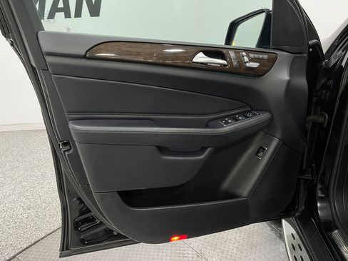 Used 2017 Mercedes-Benz GLS 450 4MATIC w/ Premium Package image 15