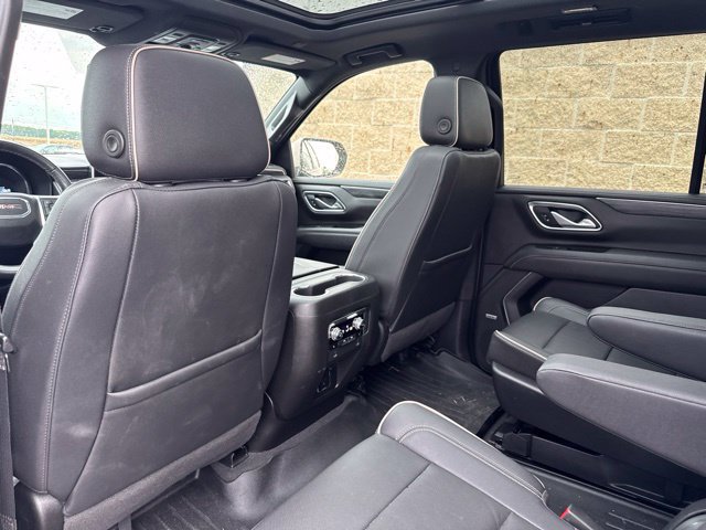 Used 2022 GMC Yukon SLT w/ SLT Premium Package AWD/4WD image 15