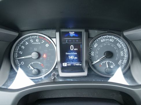 Used 2021 Toyota Tacoma TRD Sport image 20