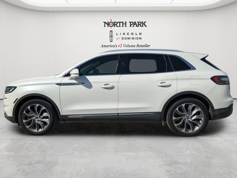 Certified 2023 Lincoln Nautilus Reserve w/ Luxury Package FWD image 2