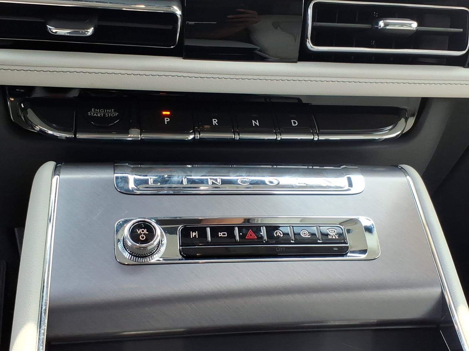 Used 2026 Lincoln Aviator AWD image 22