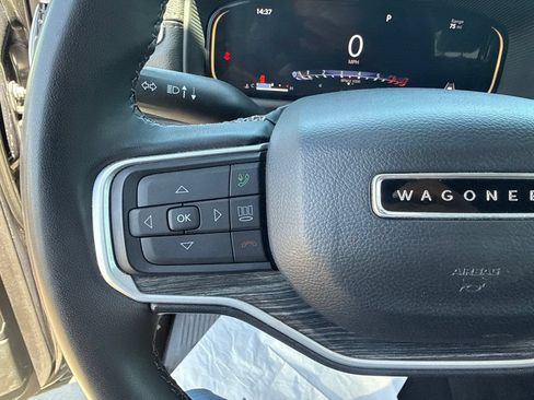 Used 2022 Jeep Wagoneer Series II w/ Premium Group I AWD/4WD image 14