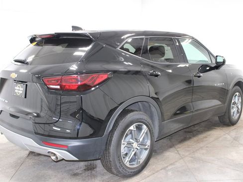 Used 2025 Chevrolet Blazer LT image 9