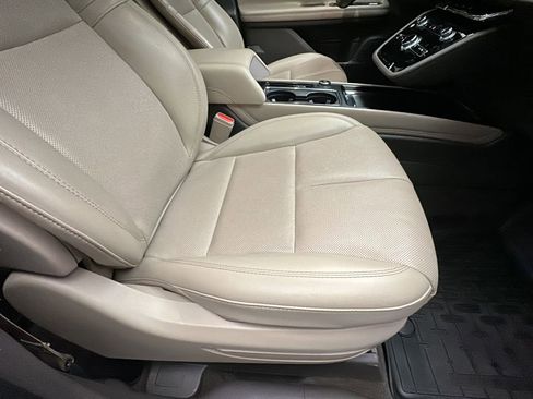 Used 2021 Lincoln Corsair AWD w/ Sport Package image 20
