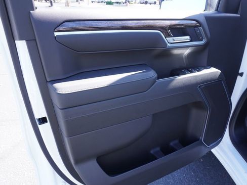 New 2026 GMC Sierra 1500 Elevation image 15