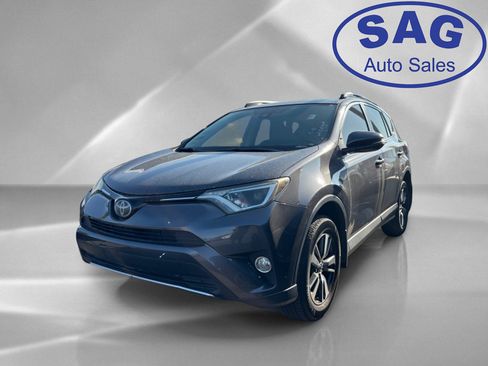 Used 2018 Toyota RAV4 XLE AWD/4WD image 5