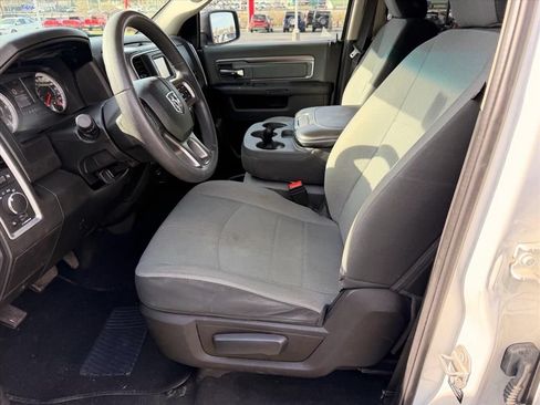 Used 2021 RAM 1500 Classic SLT AWD/4WD image 12