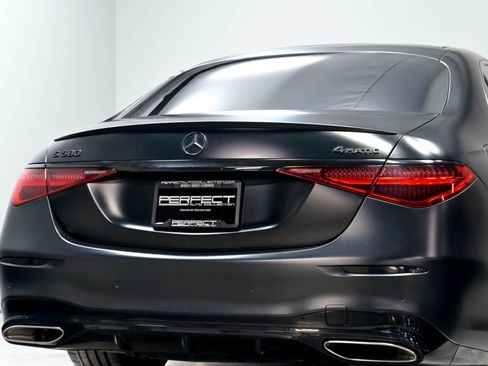 Used 2022 Mercedes-Benz S 580 4MATIC Sedan w/ AMG Line Package image 81