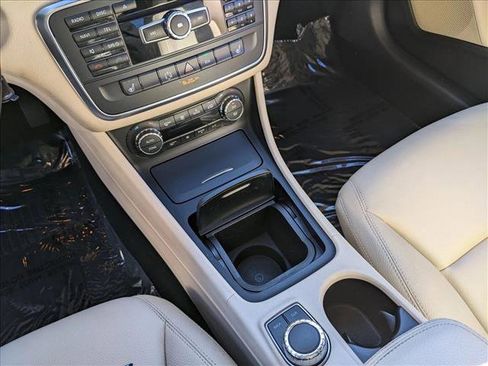 Used 2014 Mercedes-Benz CLA 250 image 12