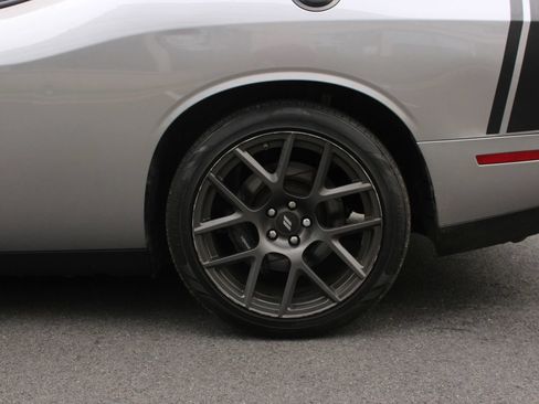 Used 2018 Dodge Challenger R/T Scat Pack RWD image 10