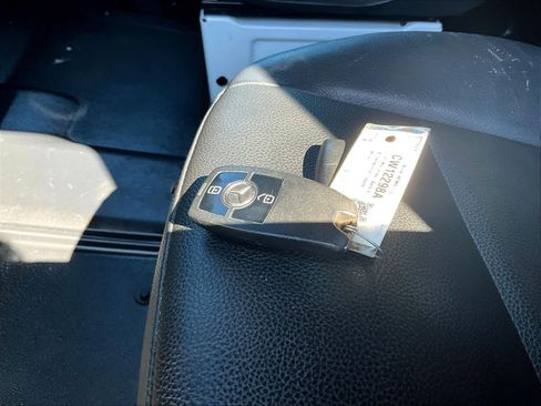 Used 2023 Mercedes-Benz Sprinter 2500 image 28