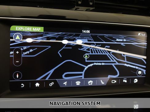 Used 2020 Jaguar F-PACE SVR image 3