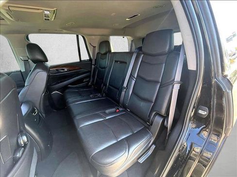 Used 2016 Cadillac Escalade Premium AWD/4WD image 25