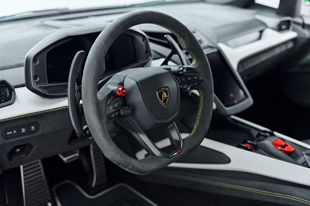 Used 2024 Lamborghini Revuelto AWD/4WD image 42