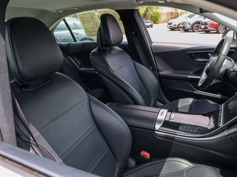 Used 2023 Mercedes-Benz C 300 Sedan image 21
