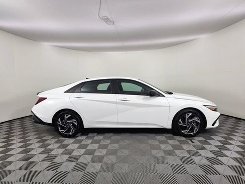 Certified 2025 Hyundai Elantra Sport w/ Cargo Package FWD image 6