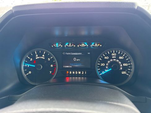 Used 2016 Ford F150 XLT w/ Equipment Group 302A Luxury AWD/4WD image 30